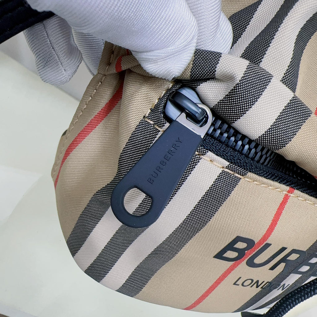 Burberry Phoebe Icon Stripe Bucket Bag 22cm Beige in Nylon