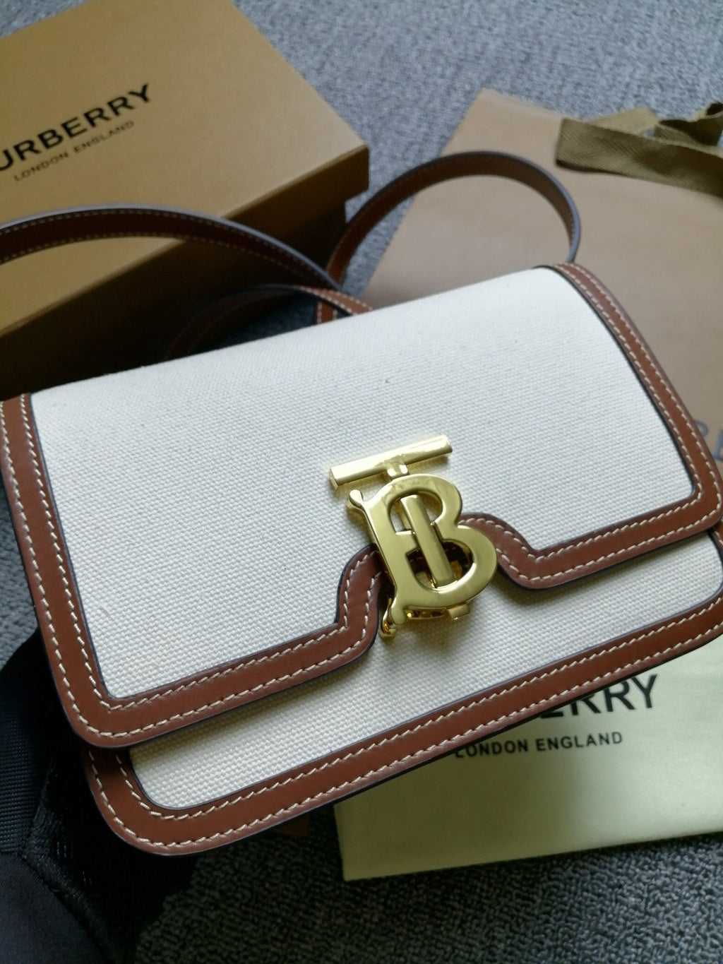 Burberry TB Bag 21cm White Brown in Canvas