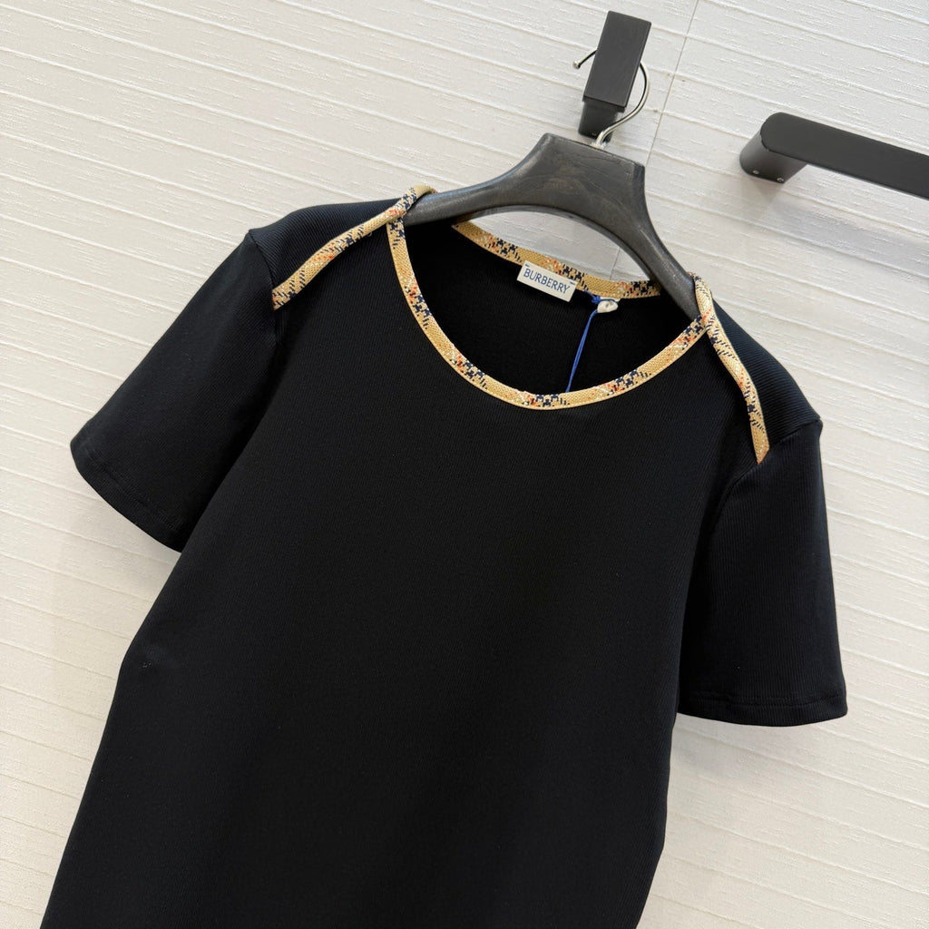 Burberry Short-sleeved T-shirt Black in Polyester 376661