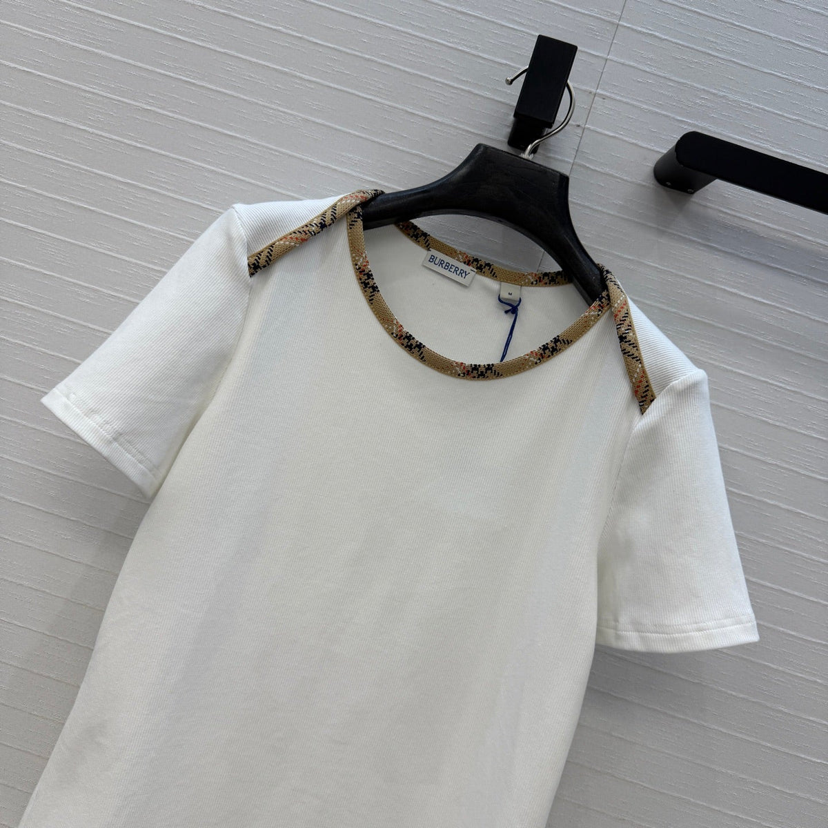 Burberry Short-sleeved T-shirt White in Polyester 376658