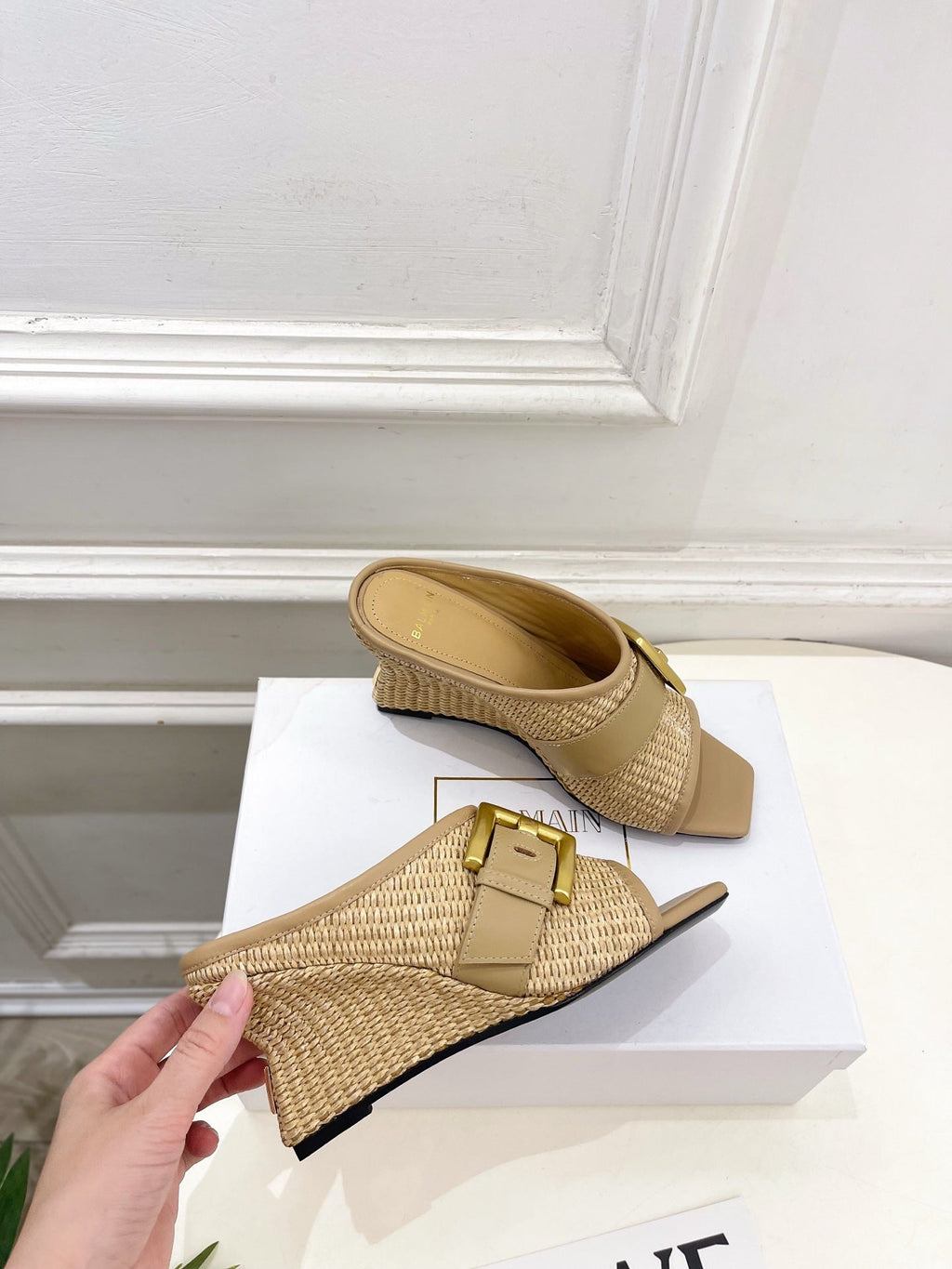 BM Anthem Buckle Wedge Mules 7.5cm Beige Woven Leather 892305