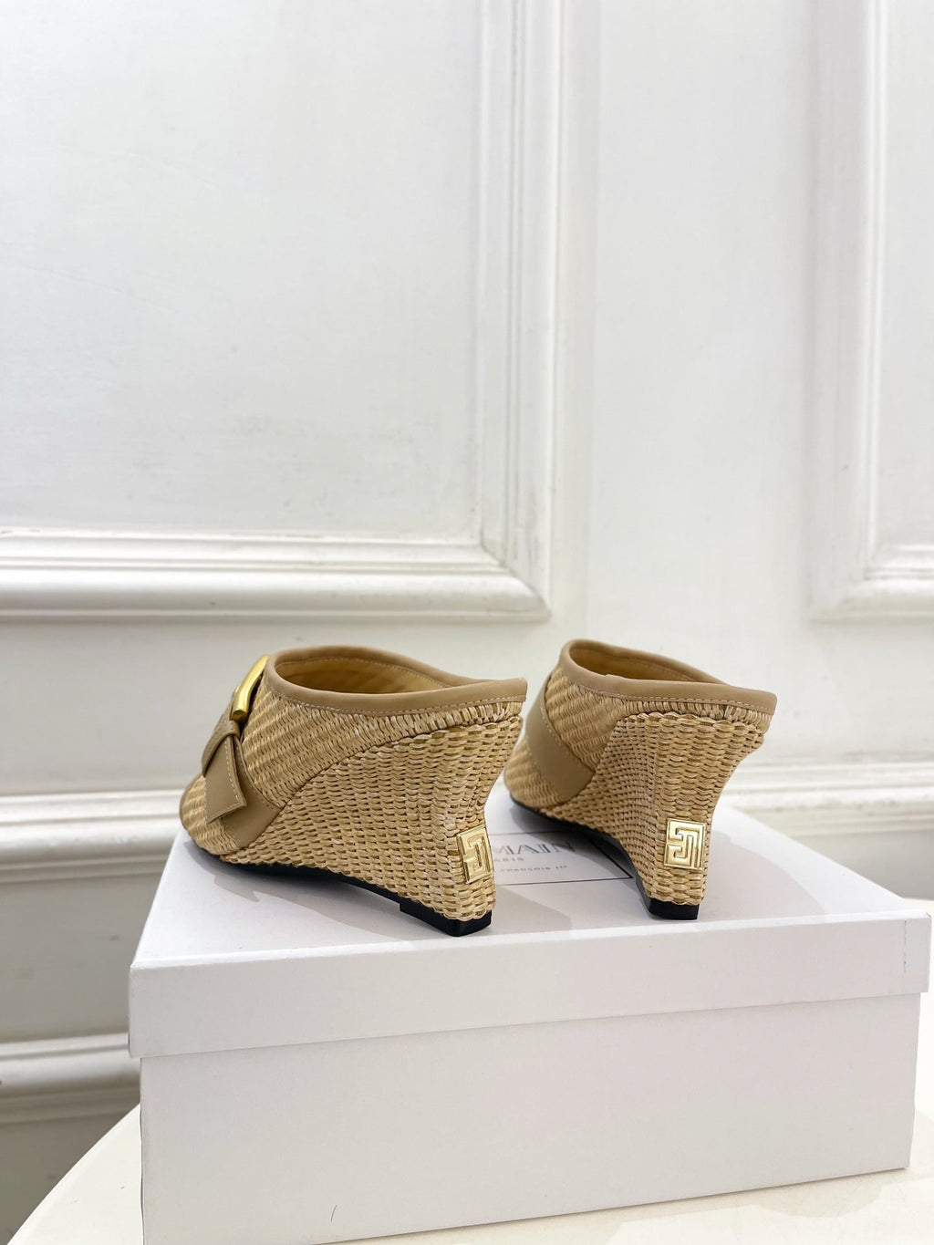 BM Anthem Buckle Wedge Mules 7.5cm Beige Woven Leather 892305
