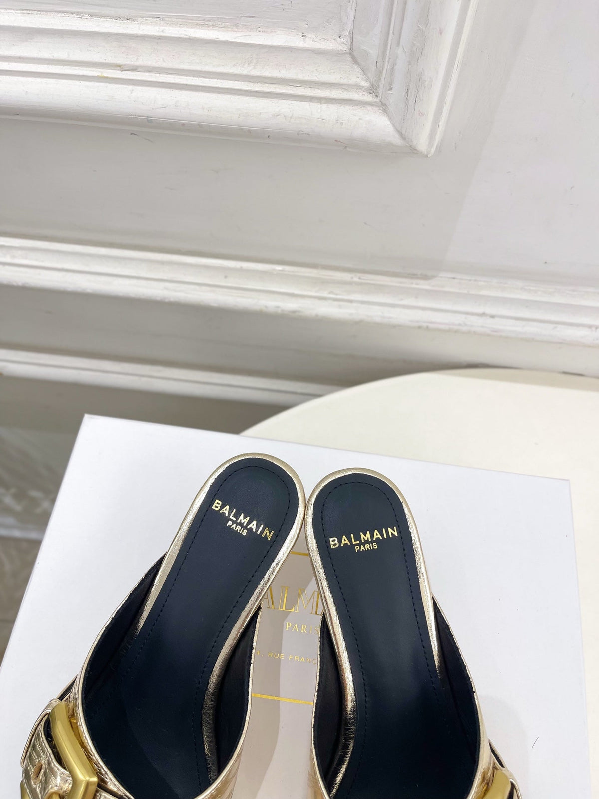 BM Buckle Mules 5cm Silver Crocodile-Embossed Leather 892296
