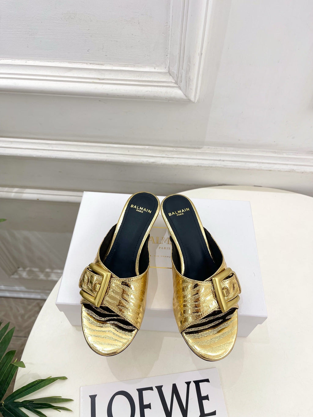 BM Buckle Mules 5cm Gold Crocodile-Embossed Leather 892295