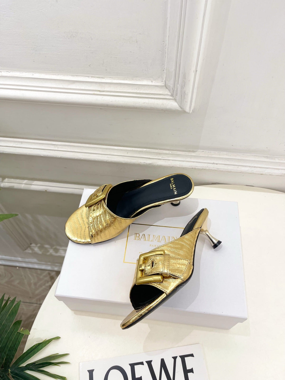 BM Buckle Mules 5cm Gold Crocodile-Embossed Leather 892295
