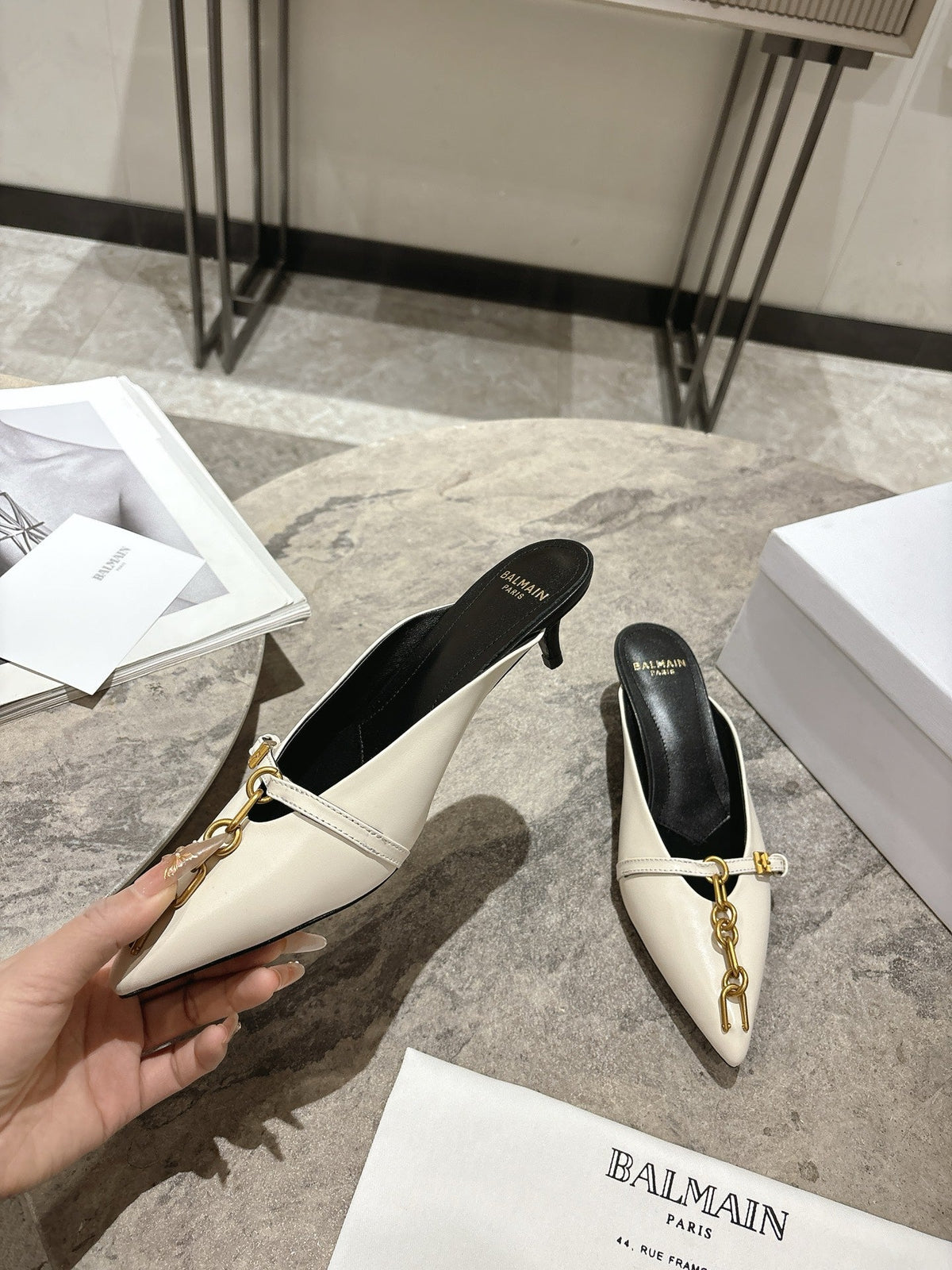 BM 26 Sync Chain Mules White Calfskin Leather 888583