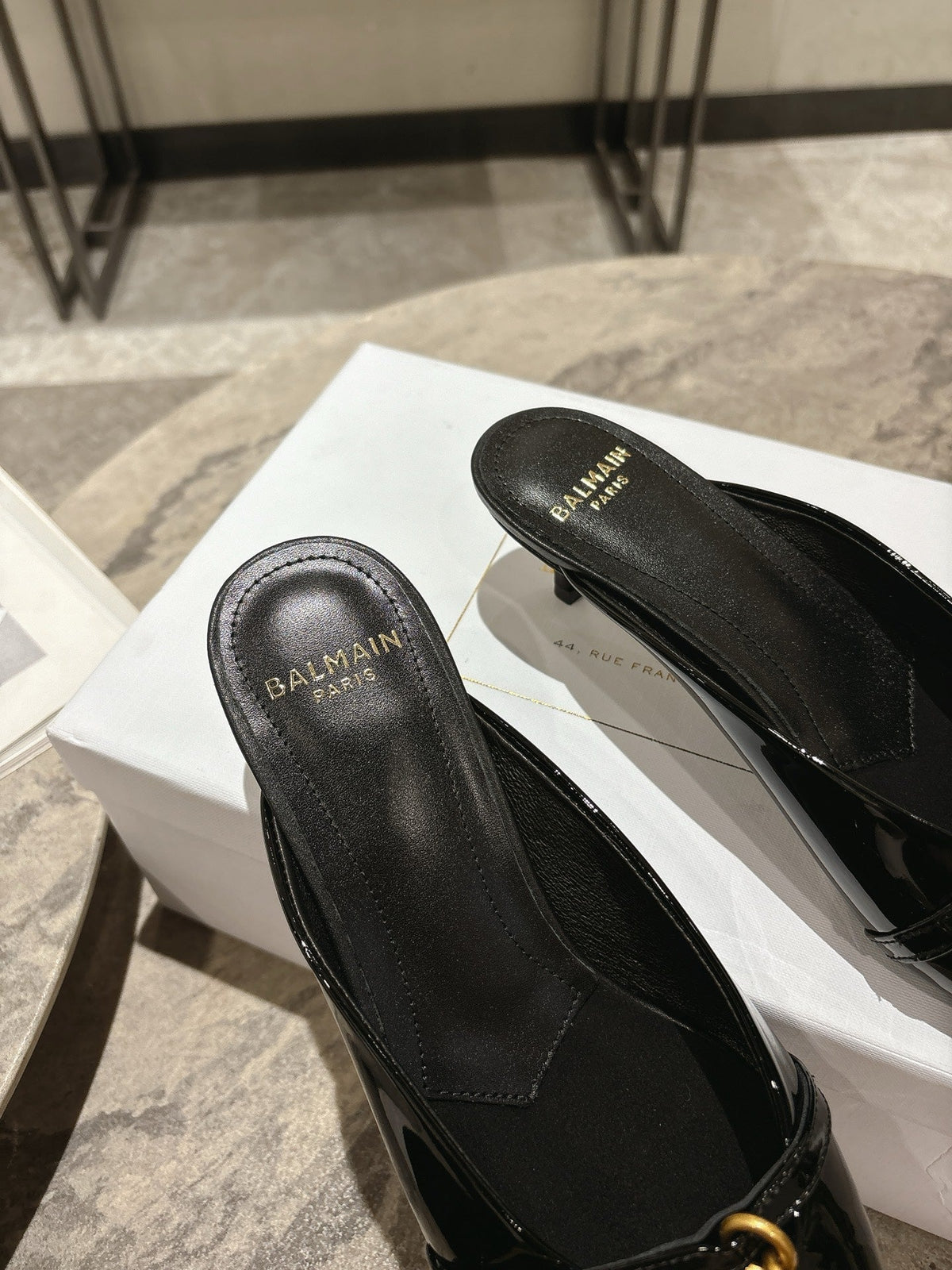 BM 26 Sync Chain Mules Black Calfskin Leather 888581