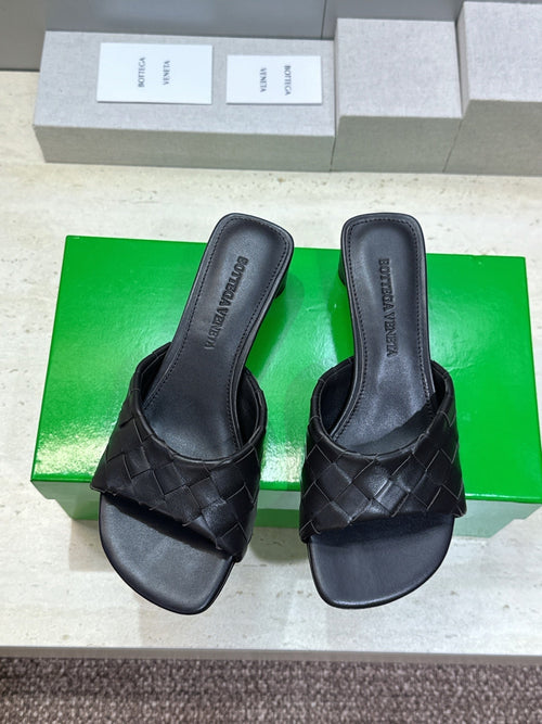 BV 26s Blink Intrecciato Mules 4.5cm Black Leather 896571