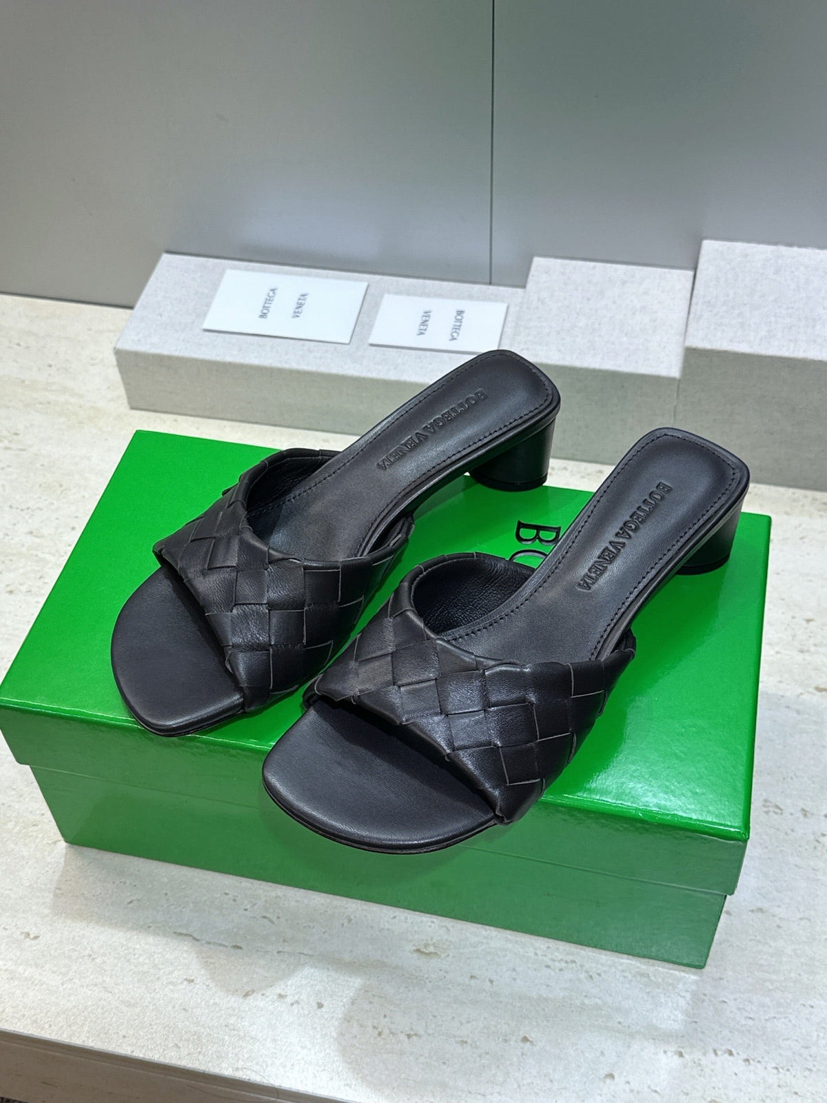 BV 26s Blink Intrecciato Mules 4.5cm Black Leather 896571