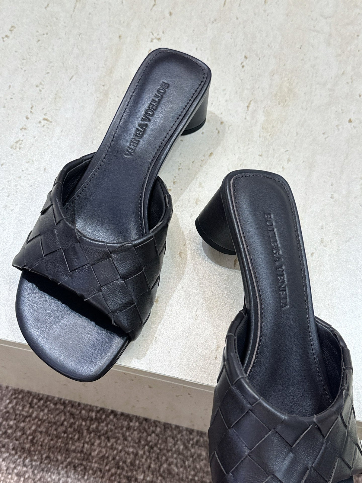 BV 26s Blink Intrecciato Mules 4.5cm Black Leather 896571