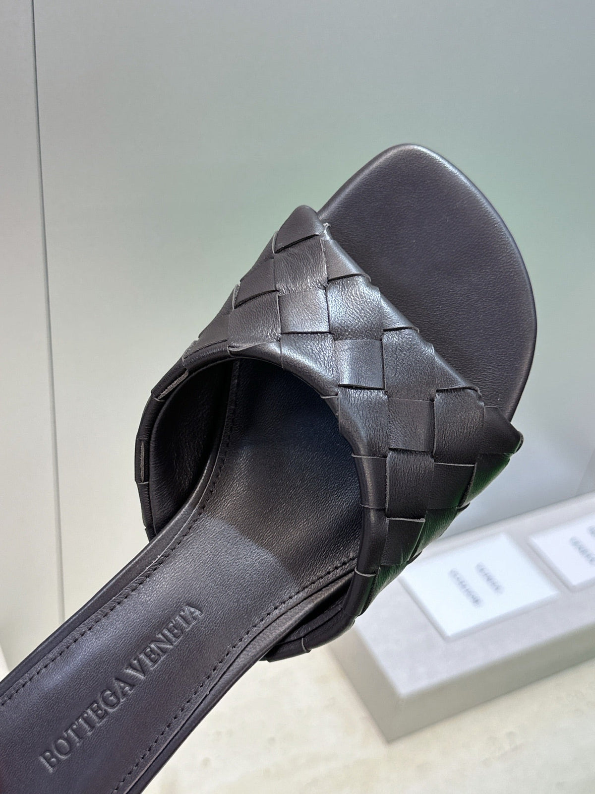 BV 26s Blink Intrecciato Mules 4.5cm Black Leather 896571