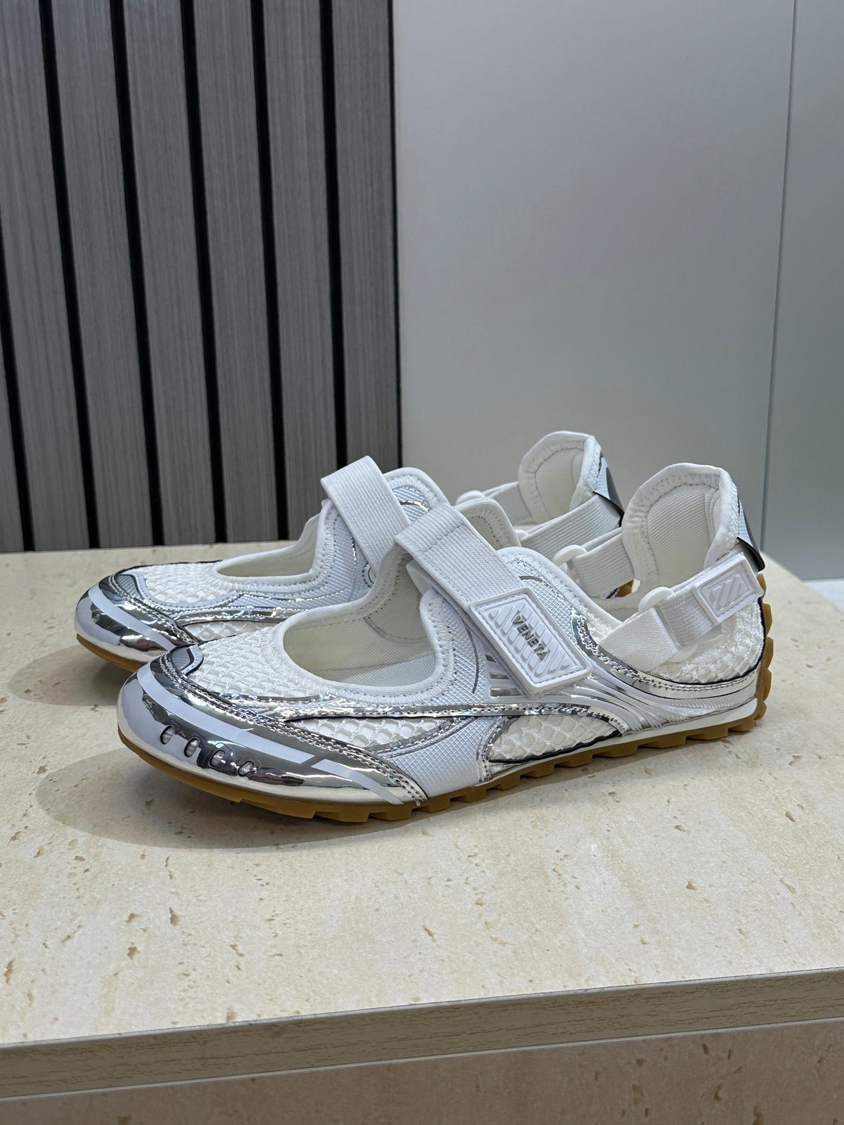 BV 26s Orbit Flash Mary Jane Silver Mesh 887327