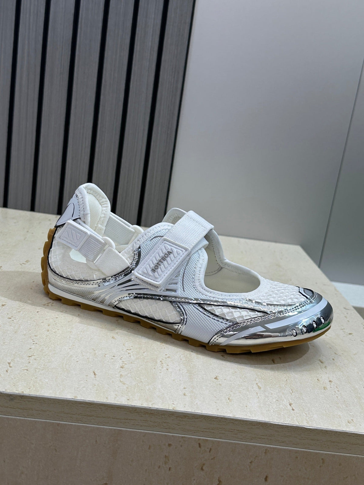 BV 26s Orbit Flash Mary Jane Silver Mesh 887327