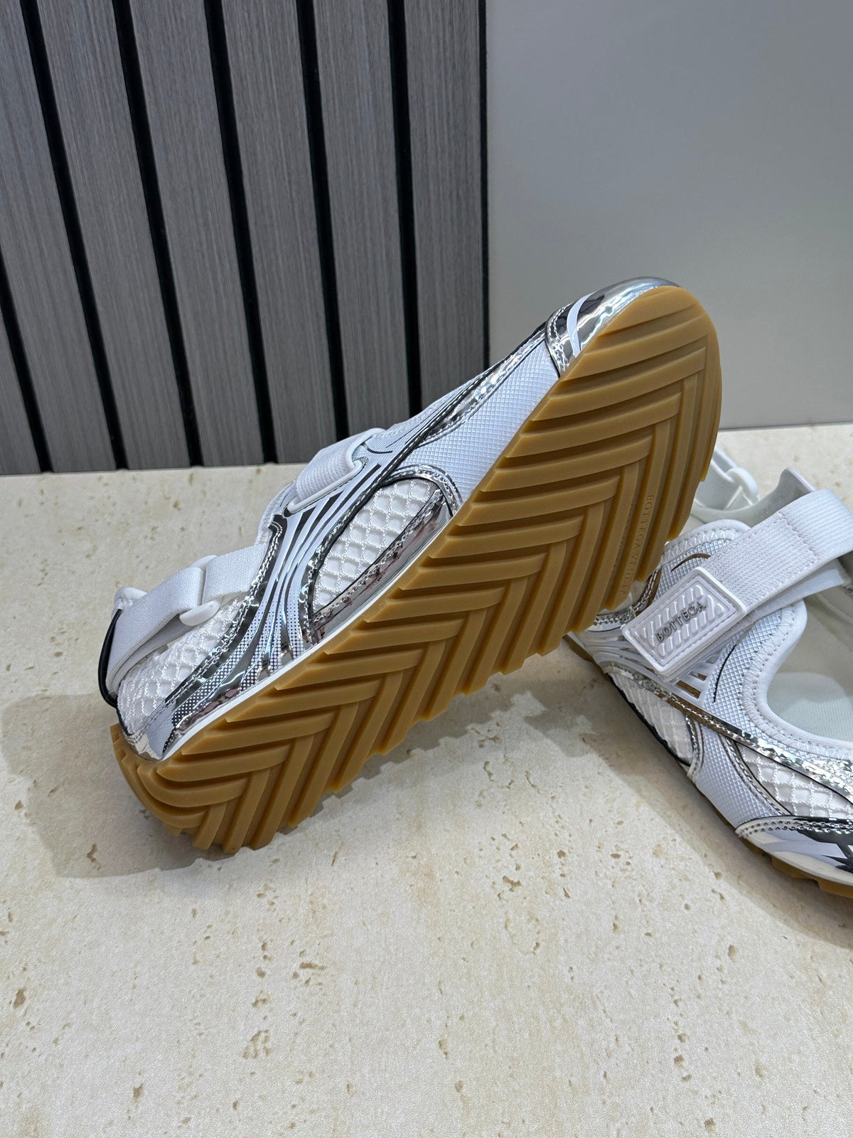 BV 26s Orbit Flash Mary Jane Silver Mesh 887327