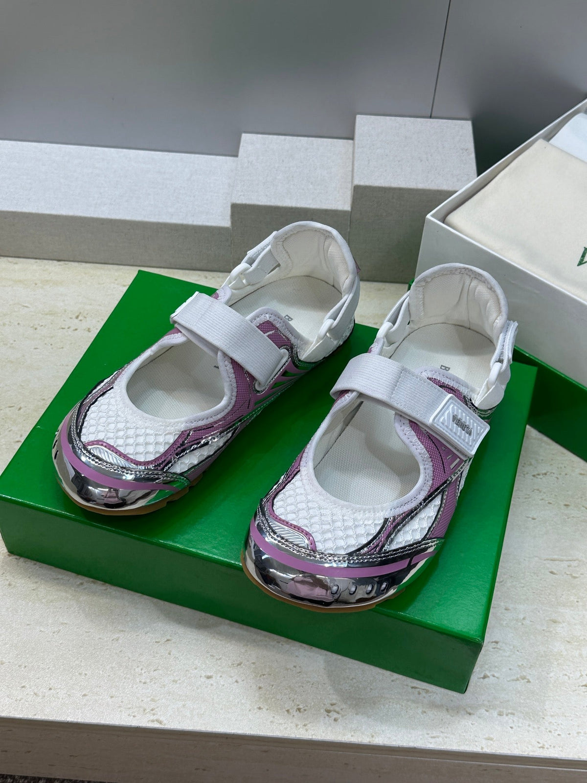 BV 26s Orbit Flash Mary Jane Purple Mesh 887326