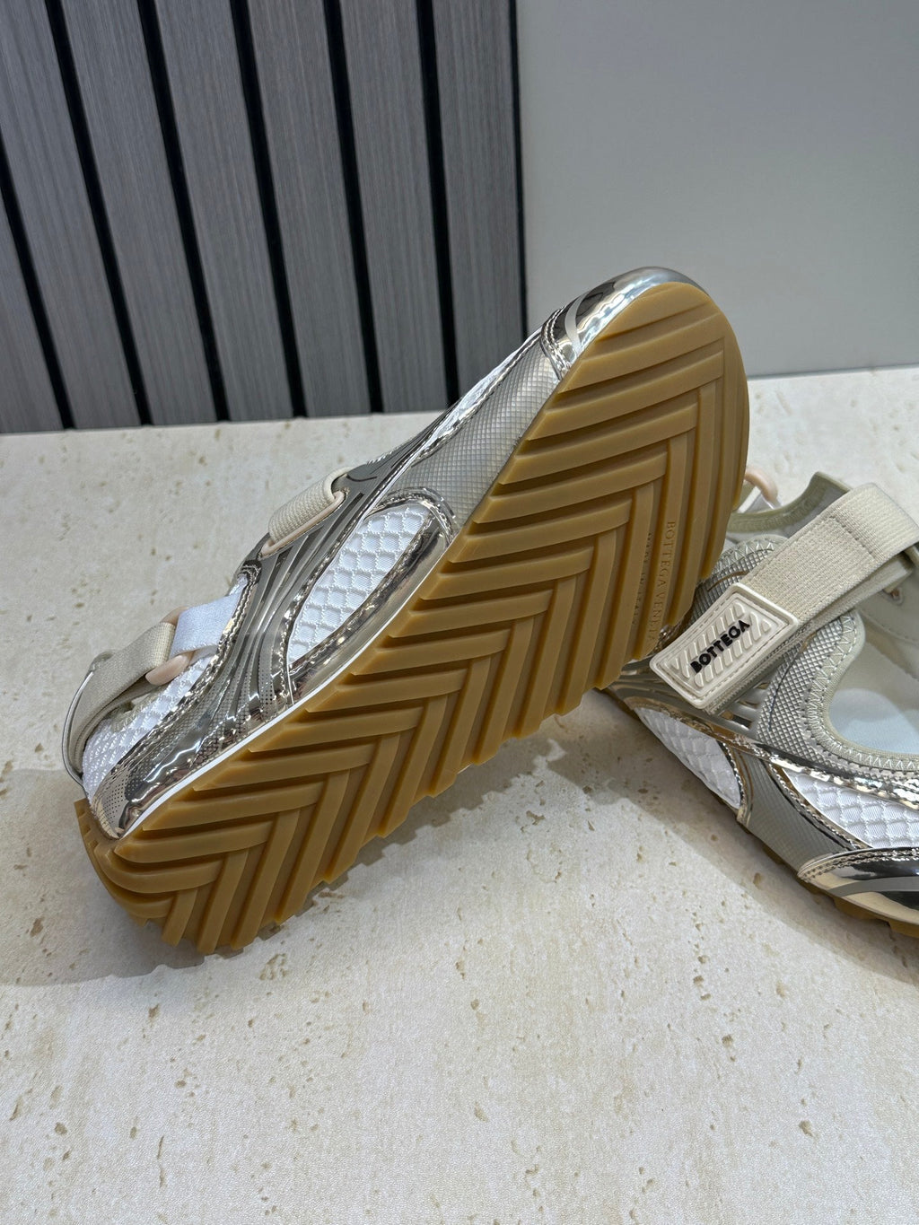 BV 26s Orbit Flash Mary Jane Beige Mesh 887325