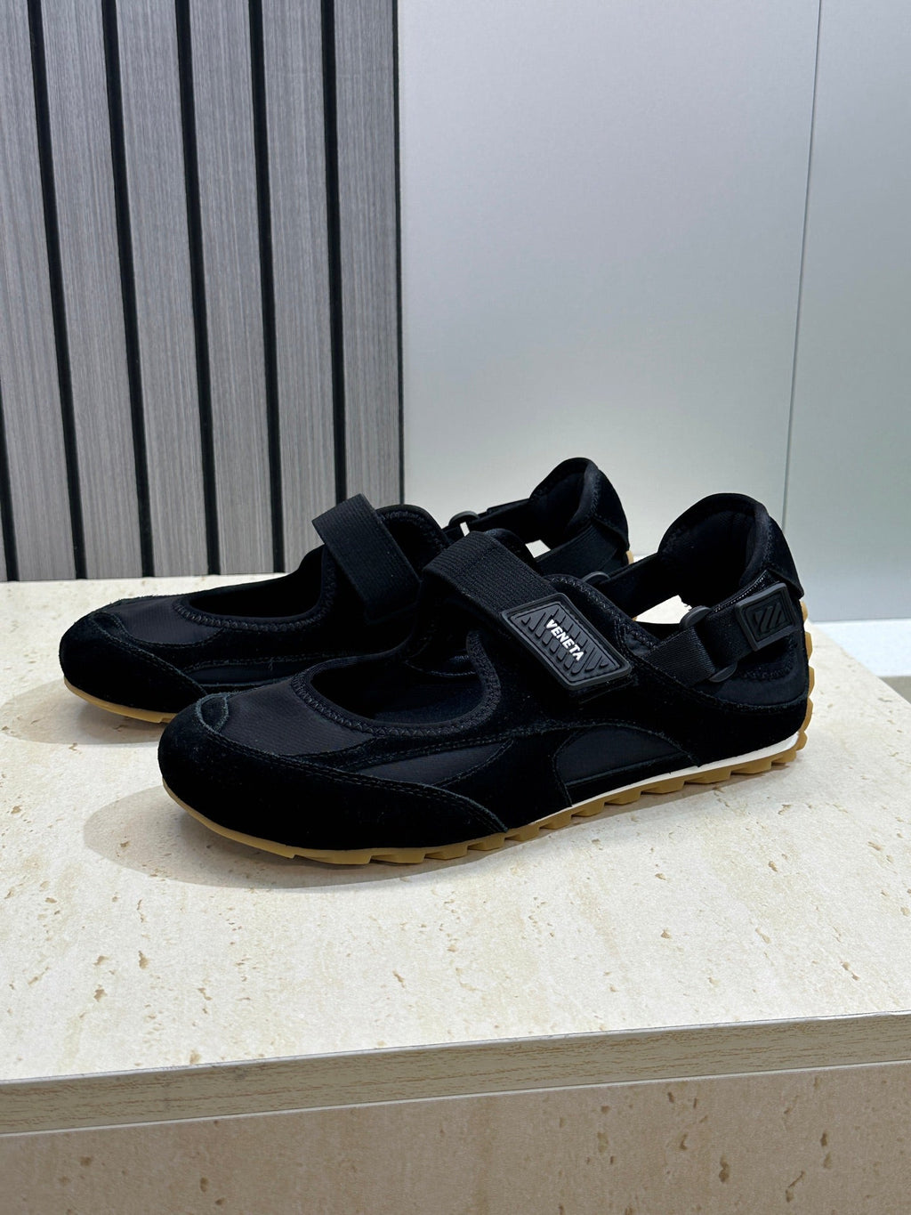 BV 26s Orbit Flash Mary Jane Black Suede 8873254