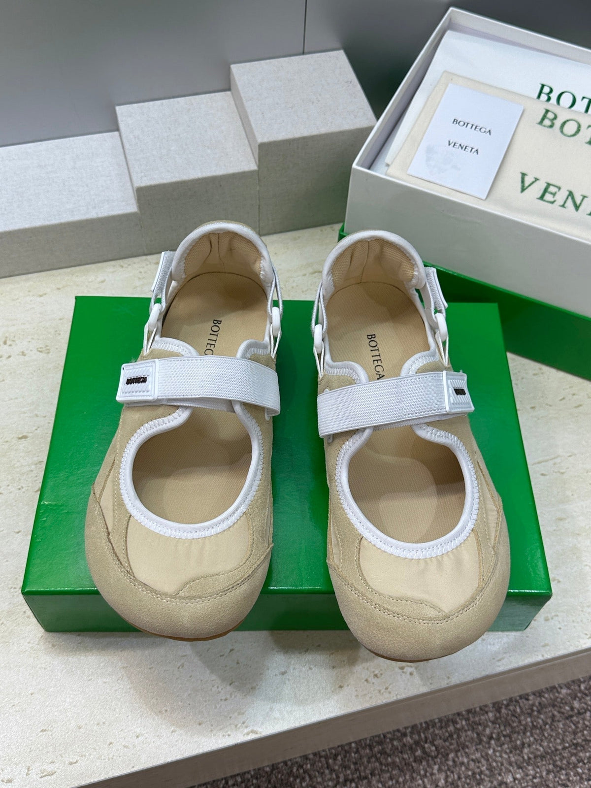 BV 26s Orbit Flash Mary Jane Beige Suede 8873253