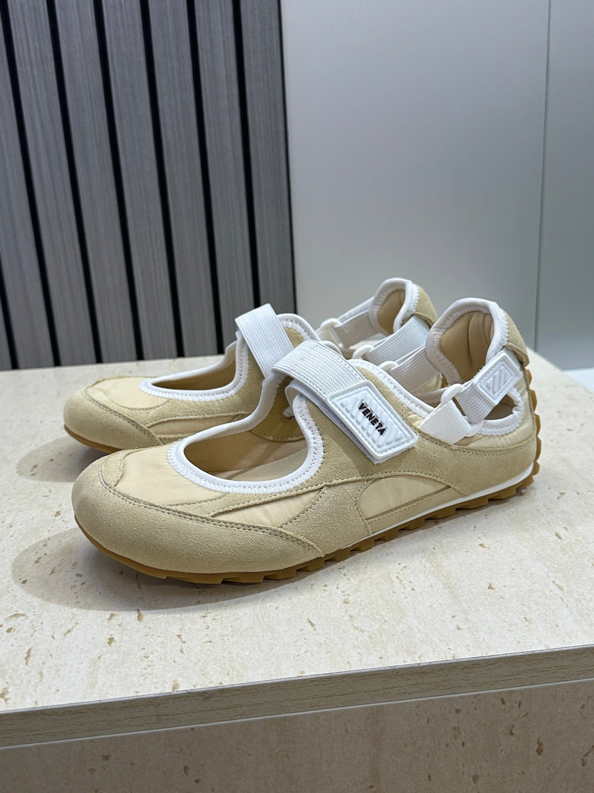 BV 26s Orbit Flash Mary Jane Beige Suede 8873253