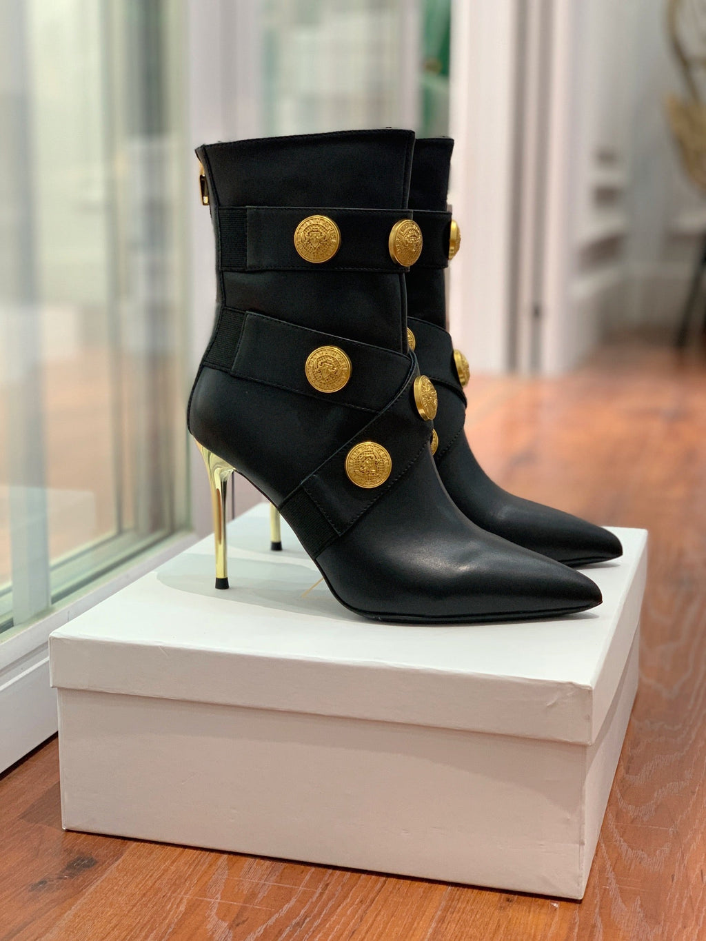 BM 26S Alma Ankle Boots 9.5cm Medallion Buttons Black Leather 111361