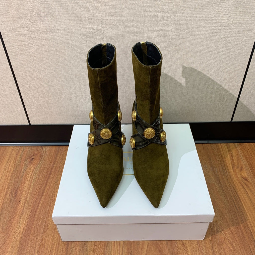 BM 26S Pointed-Toe Boots 10.5cm Gold Logo Buttons Dark Olive Green Suede & Embossed Leather 111351