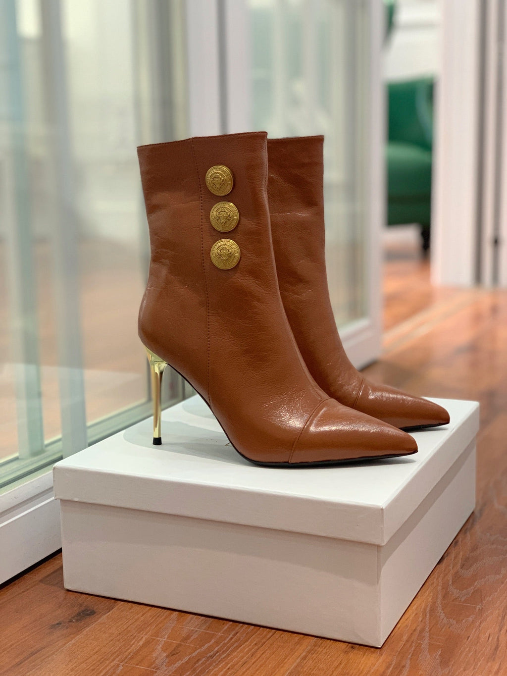 BM 26S Roni Ankle Boots 10.5cm Gold Buttons Brown Leather 111335