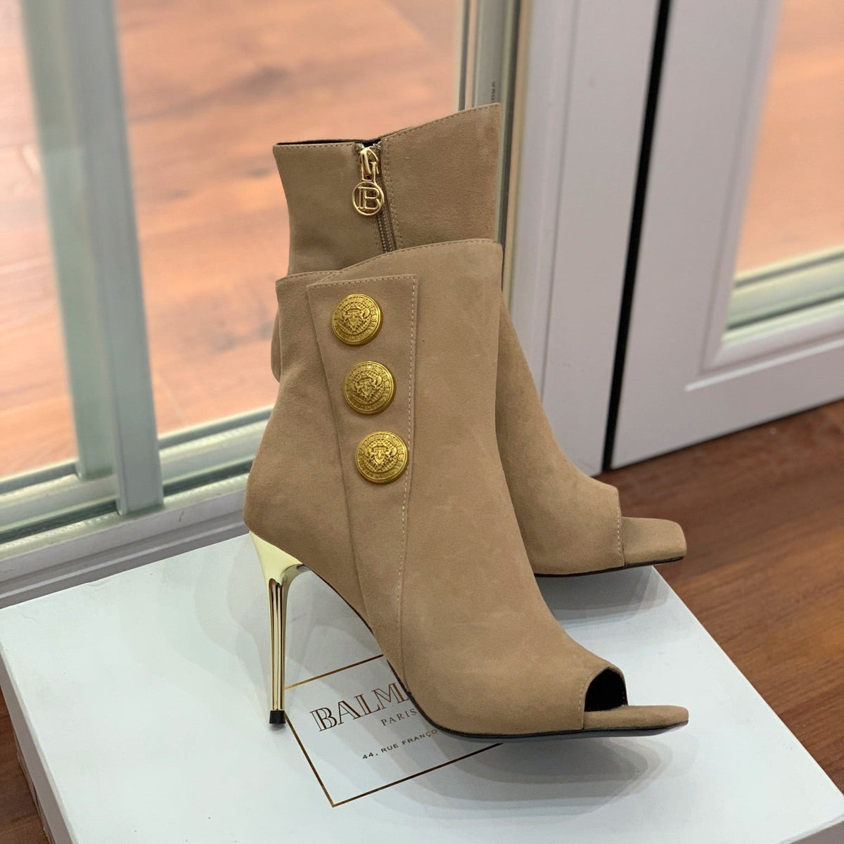 BM 26S Roni Ankle Boots 10.5cm Gold Buttons Silver Metallic Leather 111333