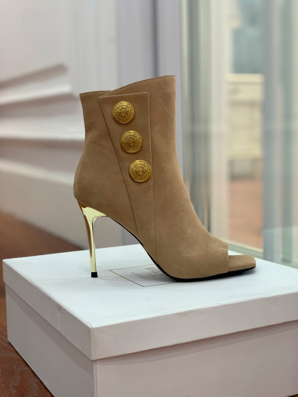 BM 26S Roni Ankle Boots 10.5cm Gold Buttons Silver Metallic Leather 111333