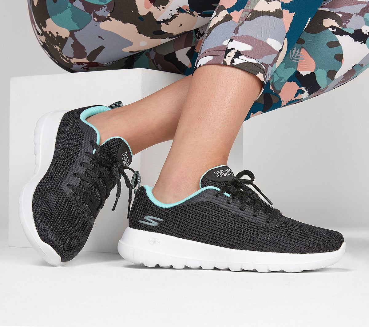 Skechers GOwalk Joy - Upturn
