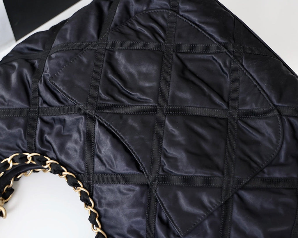 CC 22P  Maxi Shopping Bag Black Nylon with Grosgrain