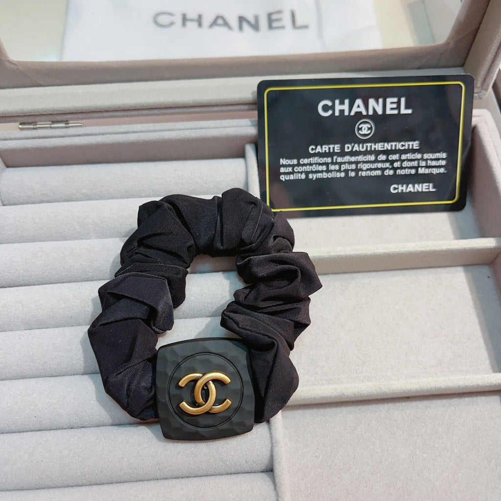 BLACK WRINKLED FABRIC SCRUNCHIE 875869