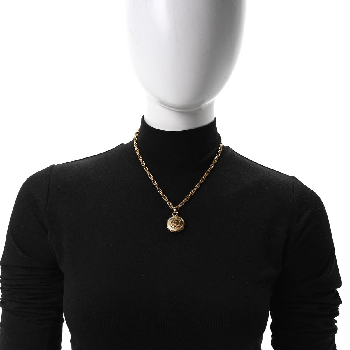 Metal CC Chain Pendant Necklace Gold