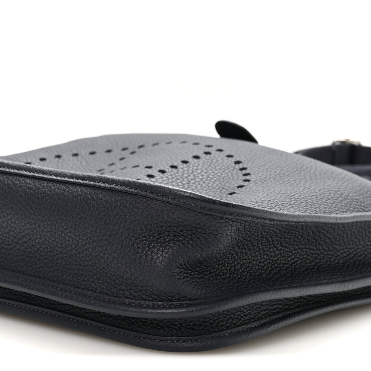 Taurillon Clemence Evelyne III PM Bleu Nuit
