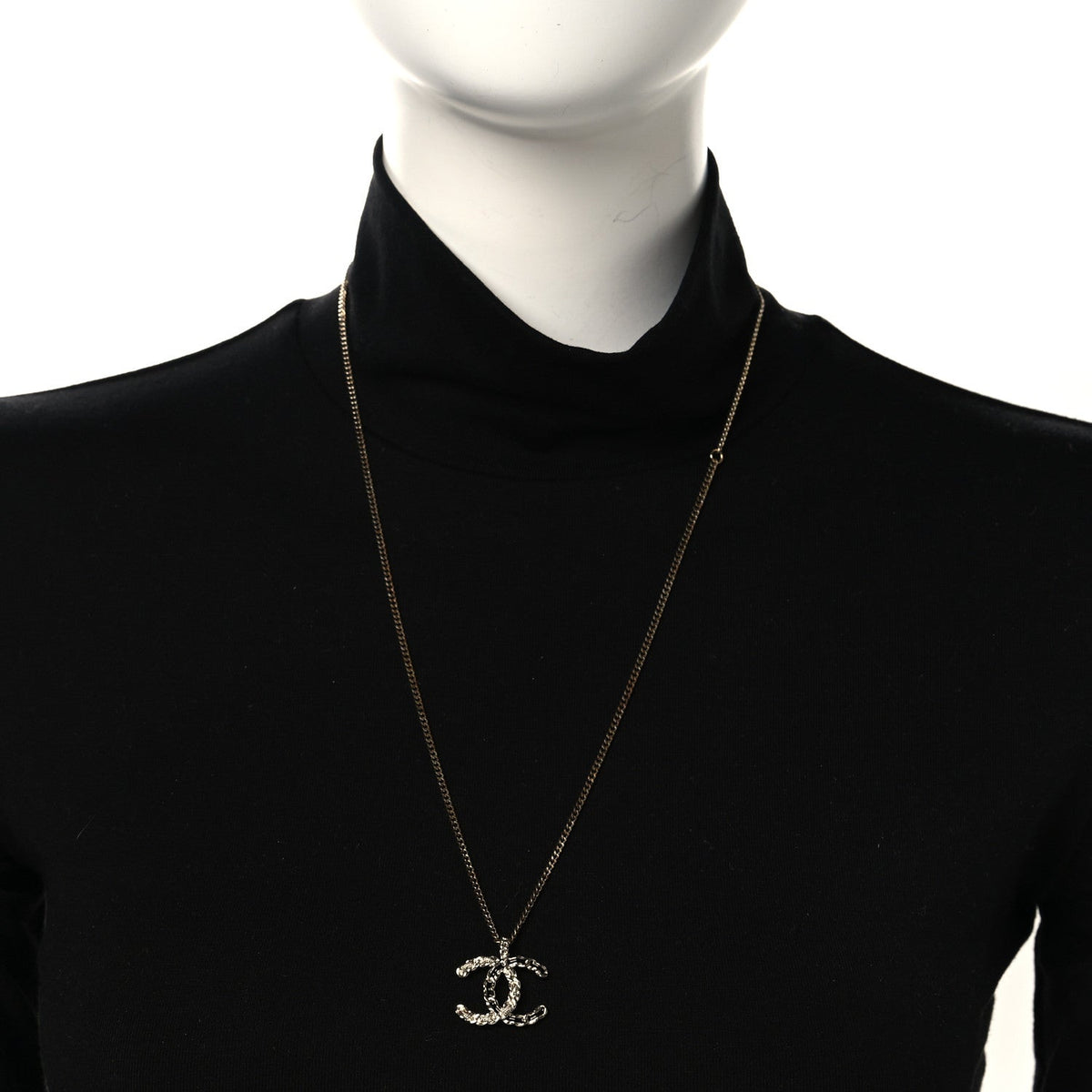 Enamel Metal Chain French New Wave CC Necklace Black Gold