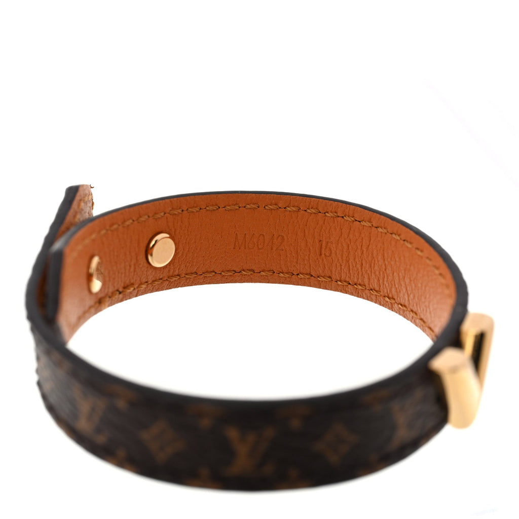 Monogram Essential V Bracelet 15