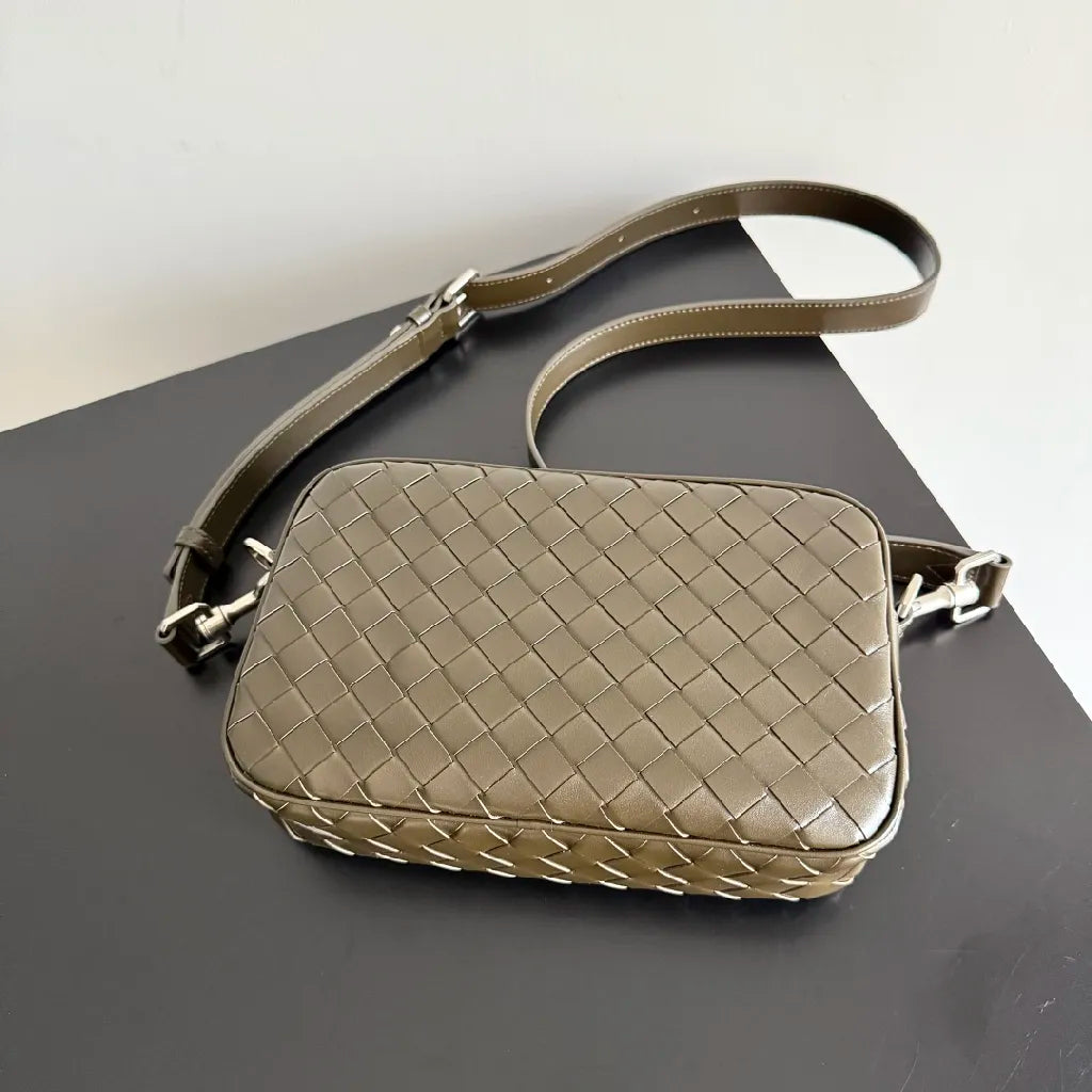 BV 25 Small Intrecciato Camera Bag 24.5cm Olive Green Cowhide HW