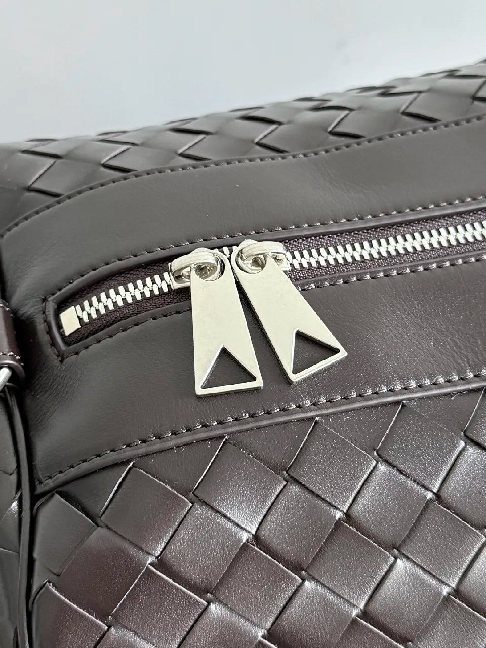 BV 25s Replica Bottega Veneta Duffel Bag Deep Brown Intrecciato leather
