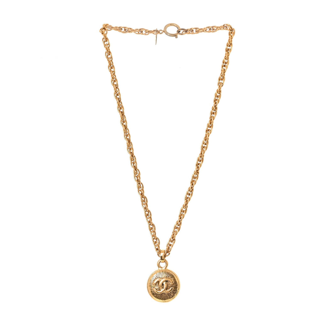 Metal CC Chain Pendant Necklace Gold
