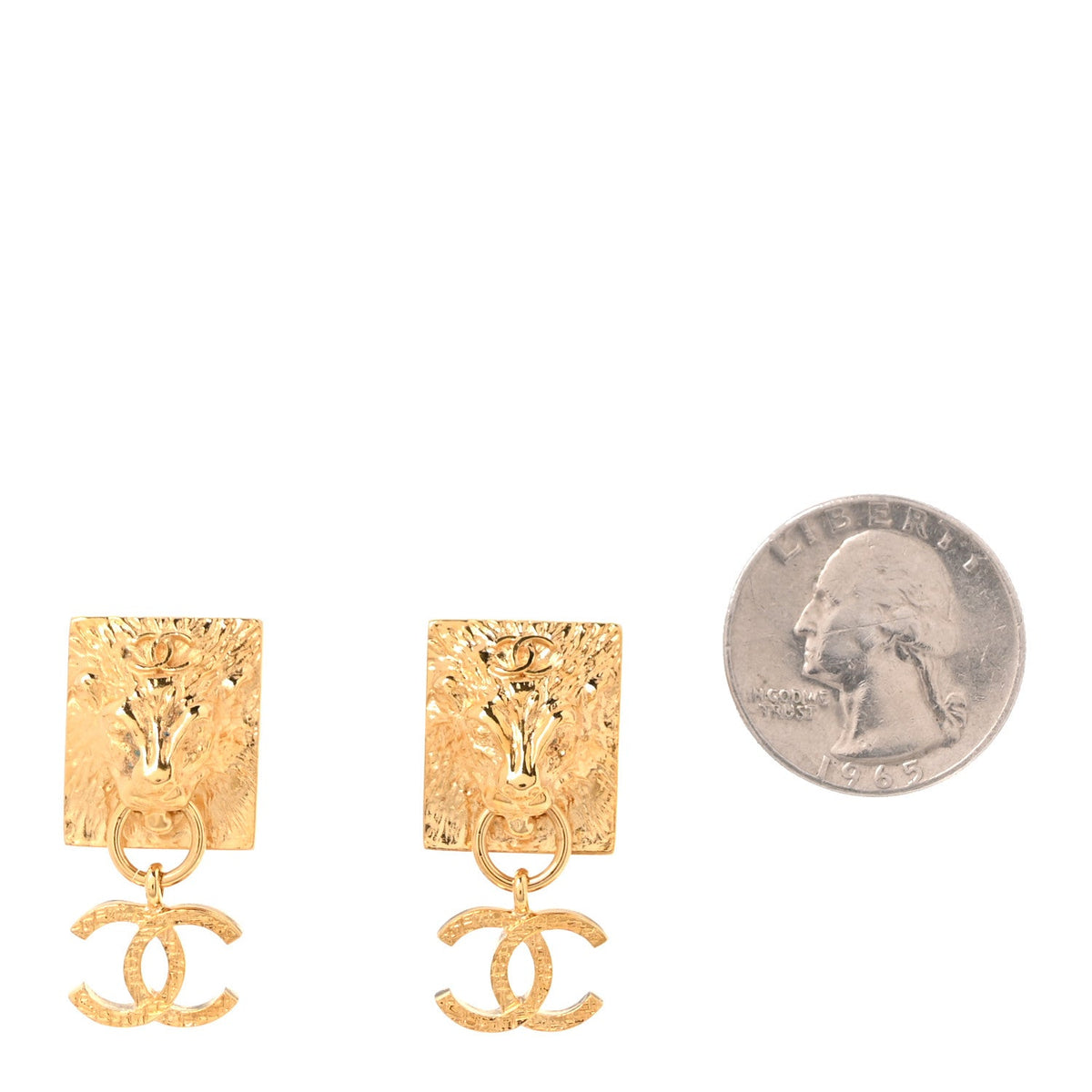 Metal CC Lion Earrings Gold