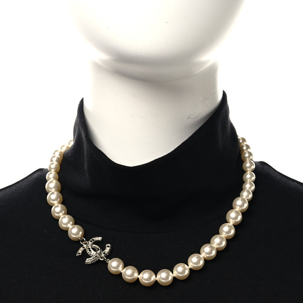 Pearl Crystal CC Short Necklace Gold Black