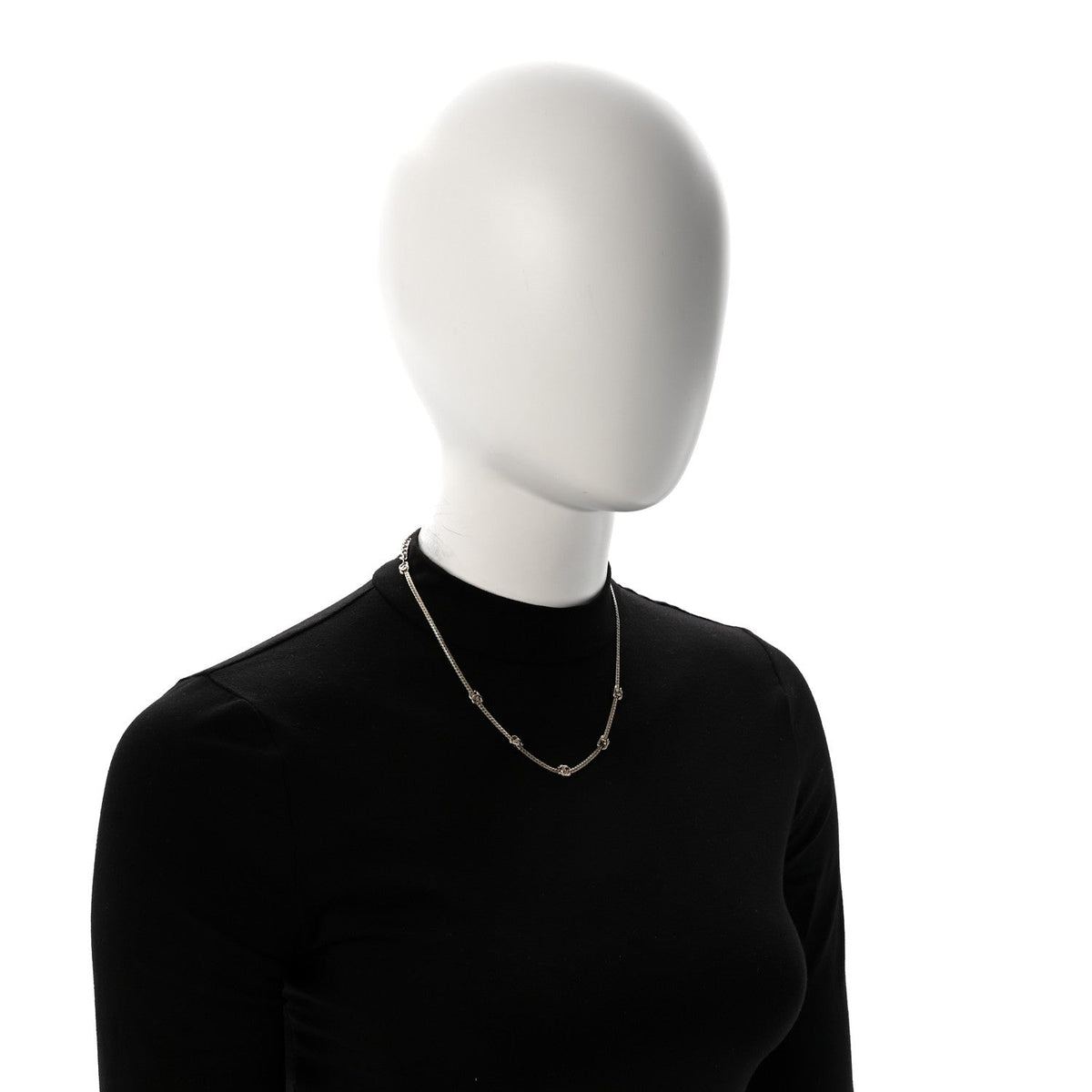 Metal CC Short Chain Necklace Gold