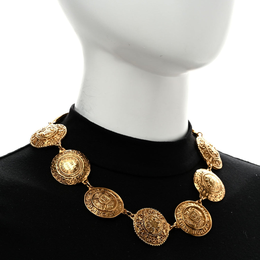 Metal CC Medallion Necklace Gold