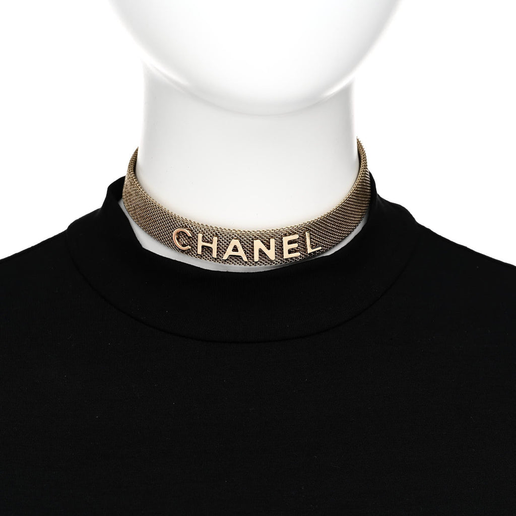 Mesh Logo Choker Necklace Gold