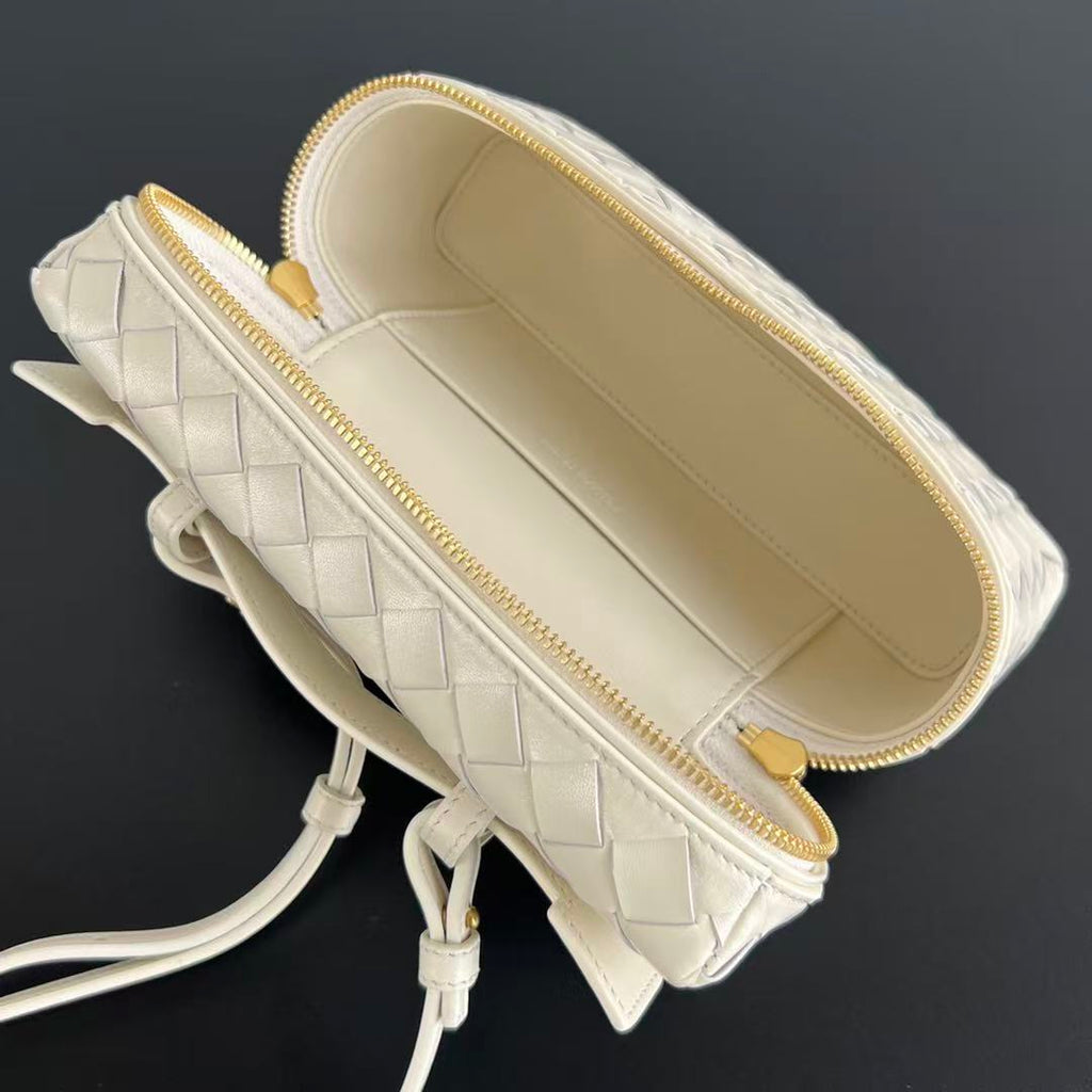 BANG BANG 22 VANITY CASE IN WHITE CALFSKIN