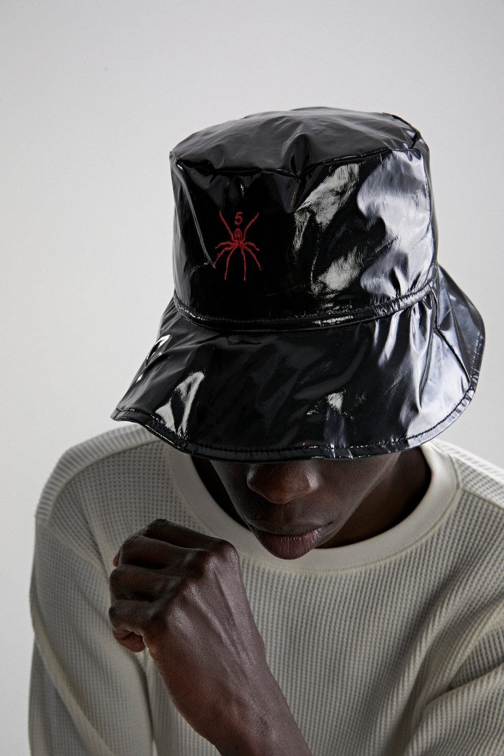 SIMPLE BUCKET HAT