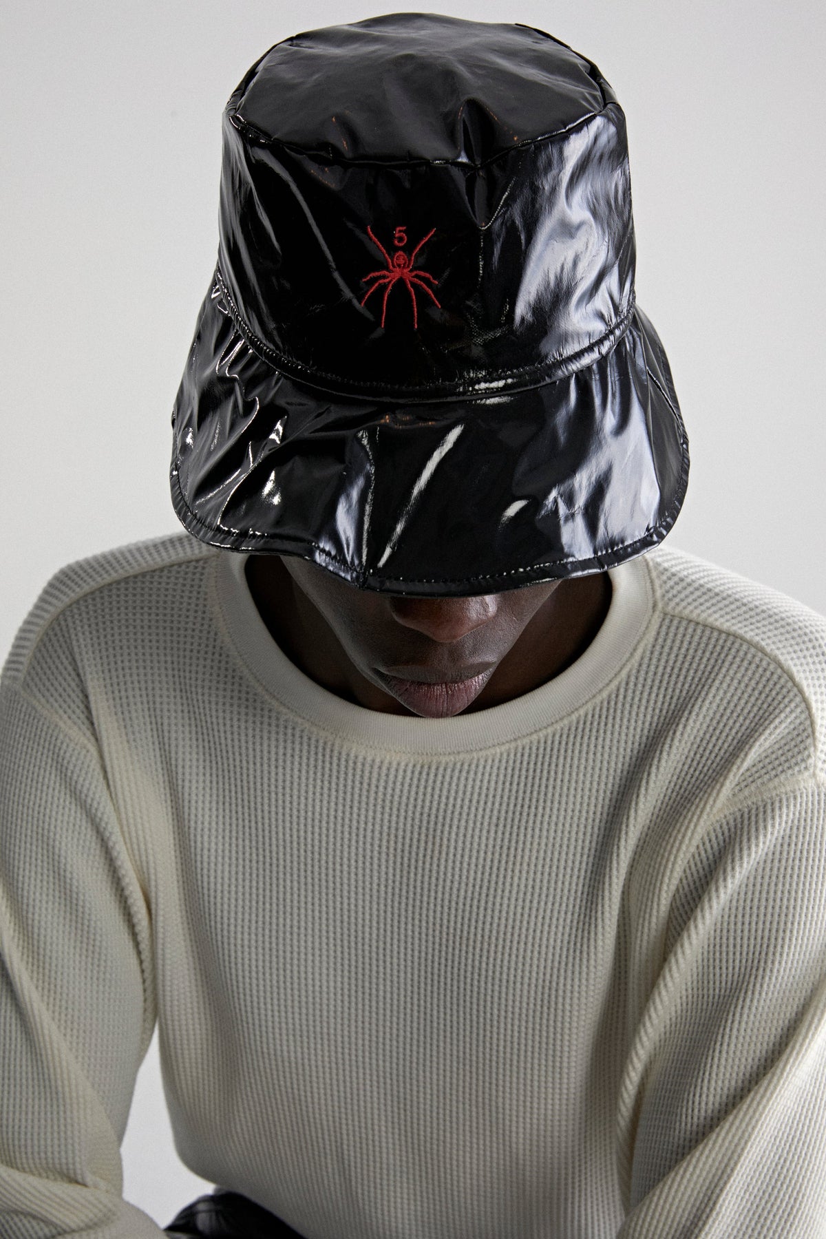 SIMPLE BUCKET HAT