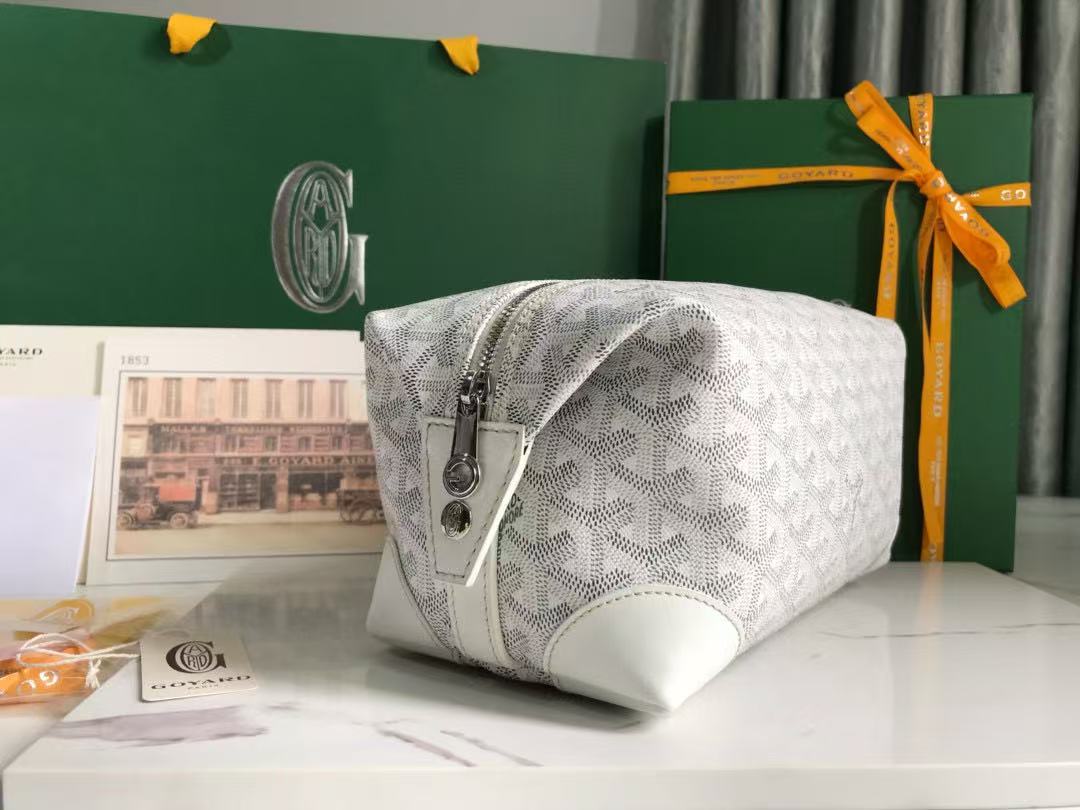 BOWLING TOILETRY BAG 25 IN WHITE GOYARDINE CANVAS AND CALFSKIN