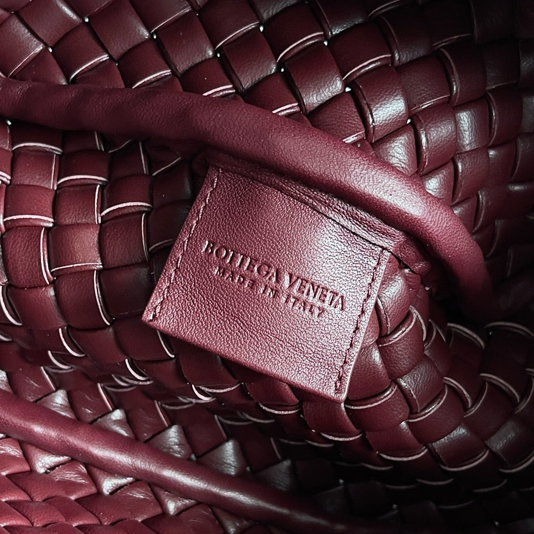 BV 2025 Cobble Bag 23cm Barolo Lambskin