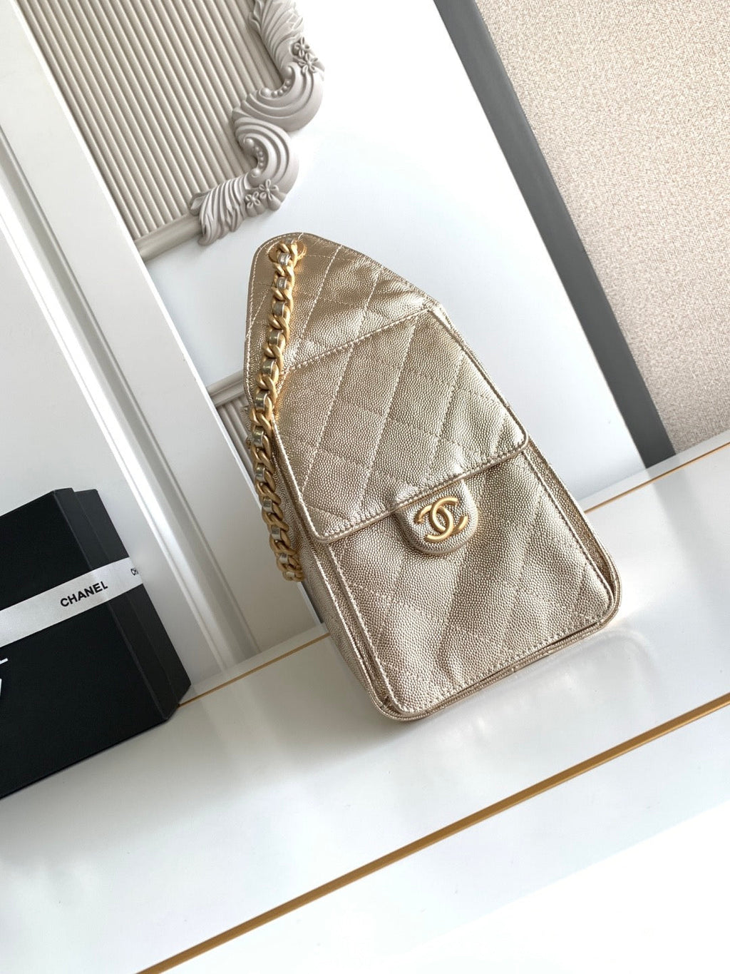 CC 25 Hobo Bag 26cm Gold Metallic Grained Calfskin