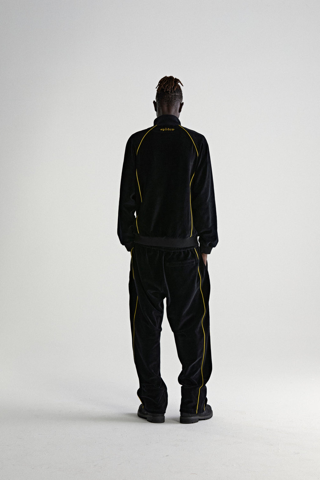 OUTLINE VELOUR TRACK JACKET